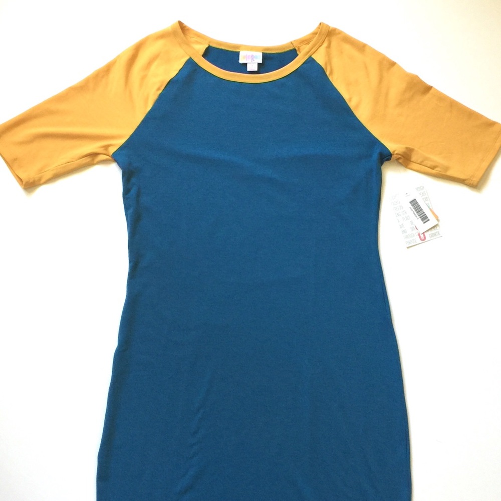 LuLaRoe Julia Size: Small BNWT