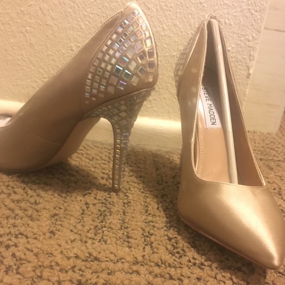 Steve Madden nude and crystal heels