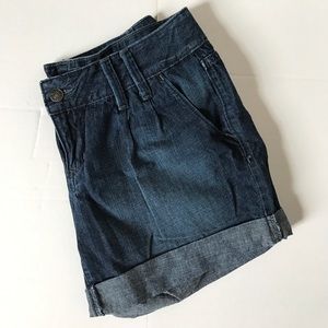 Old Navy pleated/cuffed denim shorts size 6