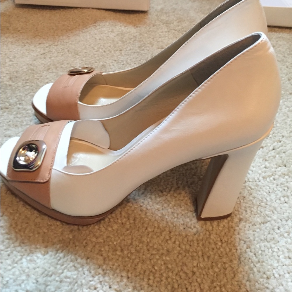 Nine West Size 7 Shoes - Picture 3 of 6