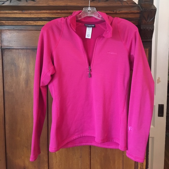 Patagonia Tops - Patagonia R1 long sleeve top