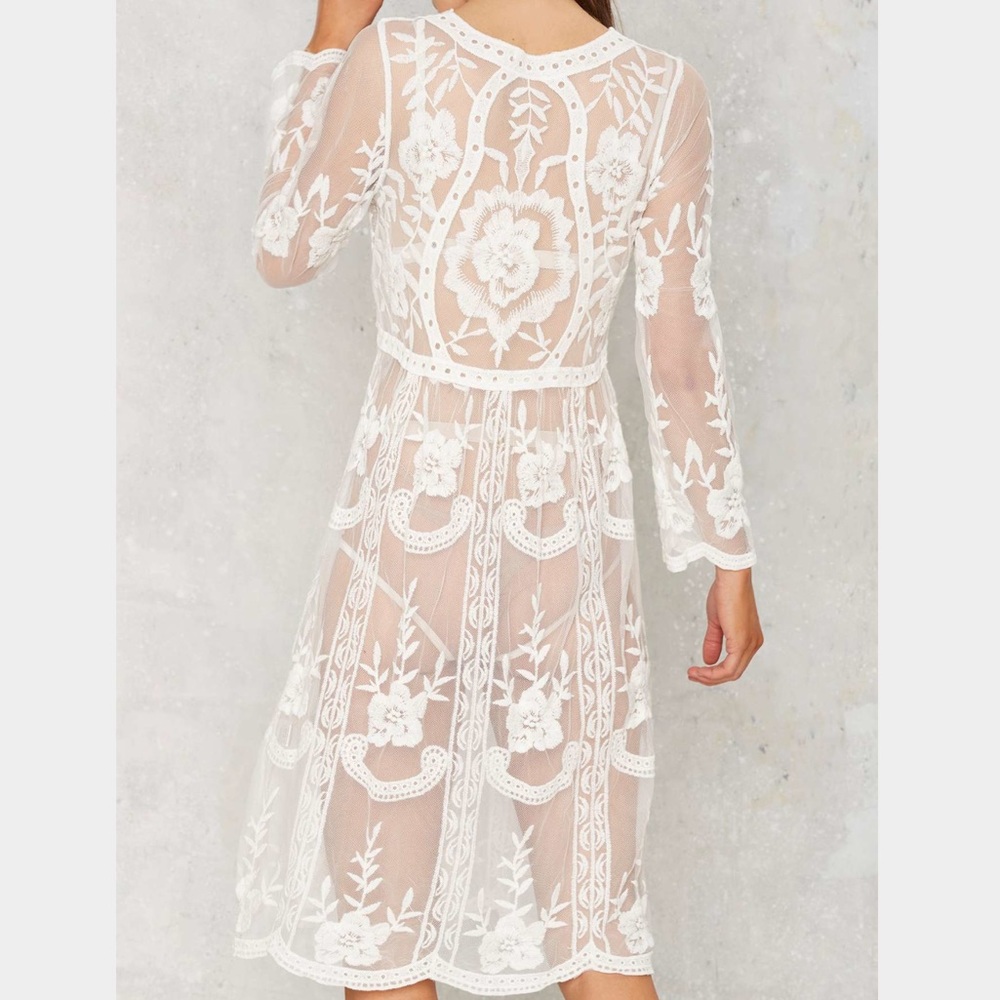 41🐰💛 nasty Gal Tania lace midi dress - Picture 4 of 8