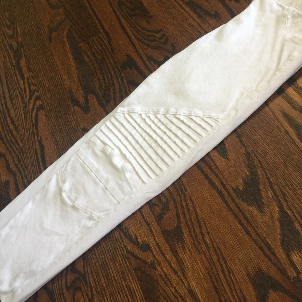 white jeggings