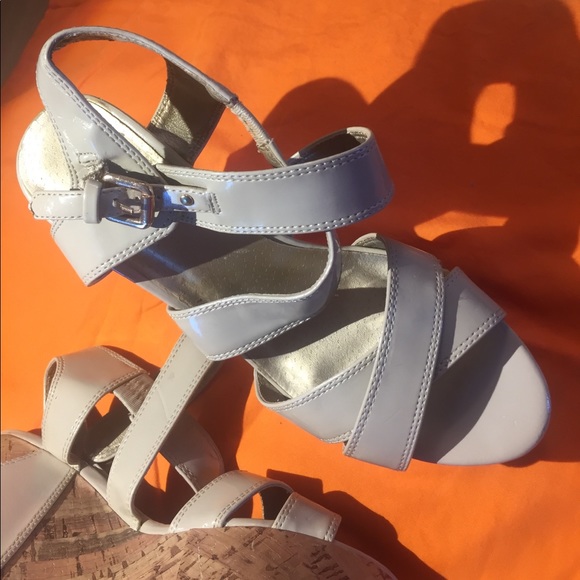 Guess platform sandals - Picture 2 of 4