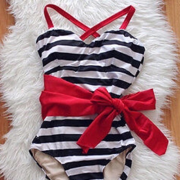 UNDER $30 CLOSET CLEAR OUT STRIPED MONOKINI - Picture 2 of 4