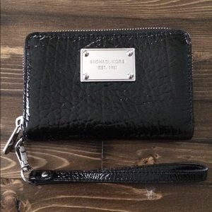 Michael Kors Patent Leather Phone Wallet Wristlet