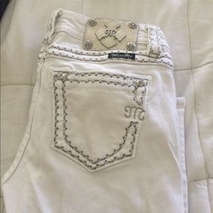 White Signature Skinny Jeans