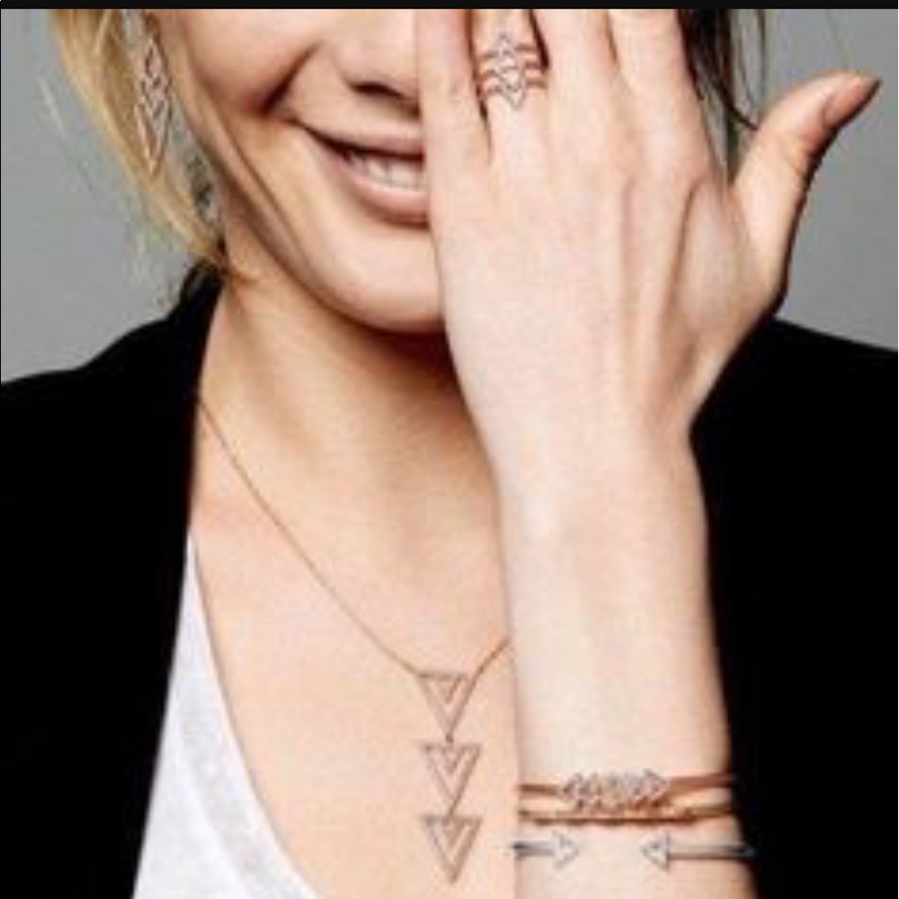 Stella & Dot Pave Spear Necklace (new)🚫Firm🚫 - Picture 3 of 6