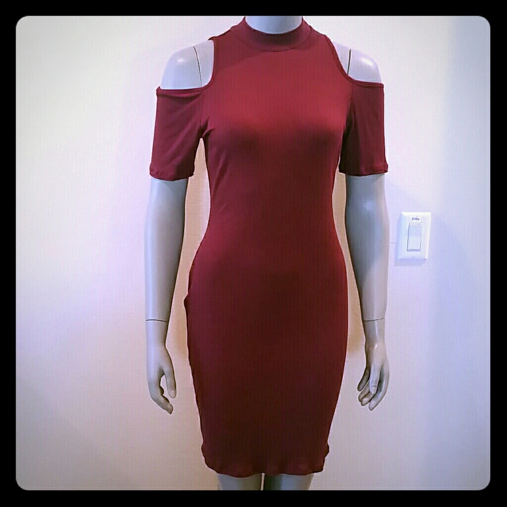 Rose cold shoulder midi