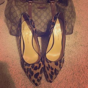 Leopard heels 👠