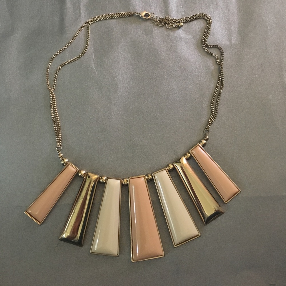 Statement necklace