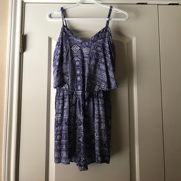 Cotton On patterned romper - Picture 1 of 1