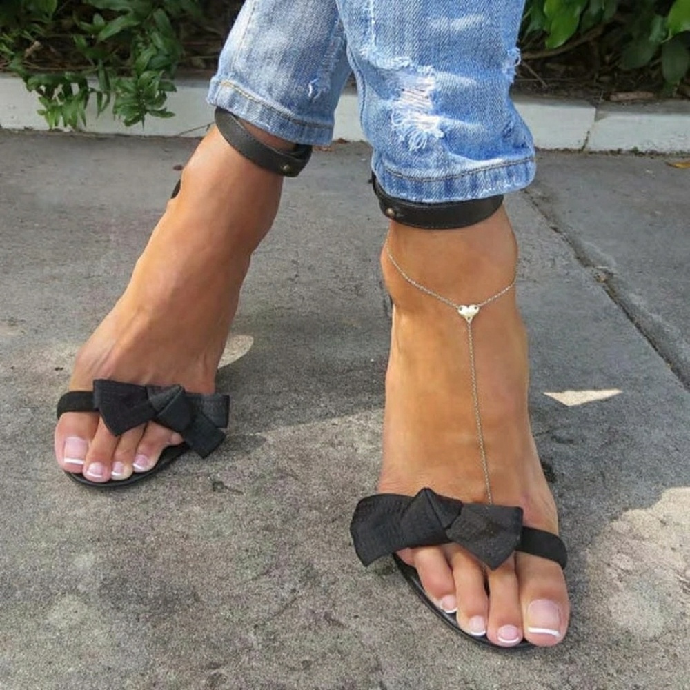 Simple Heart Chain Anklet