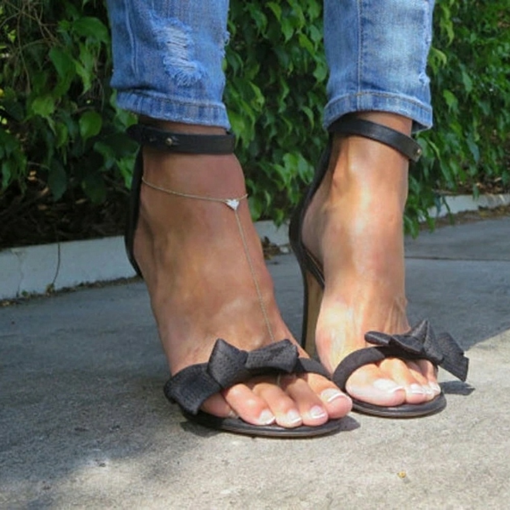 Simple Heart Chain Anklet - Picture 3 of 3