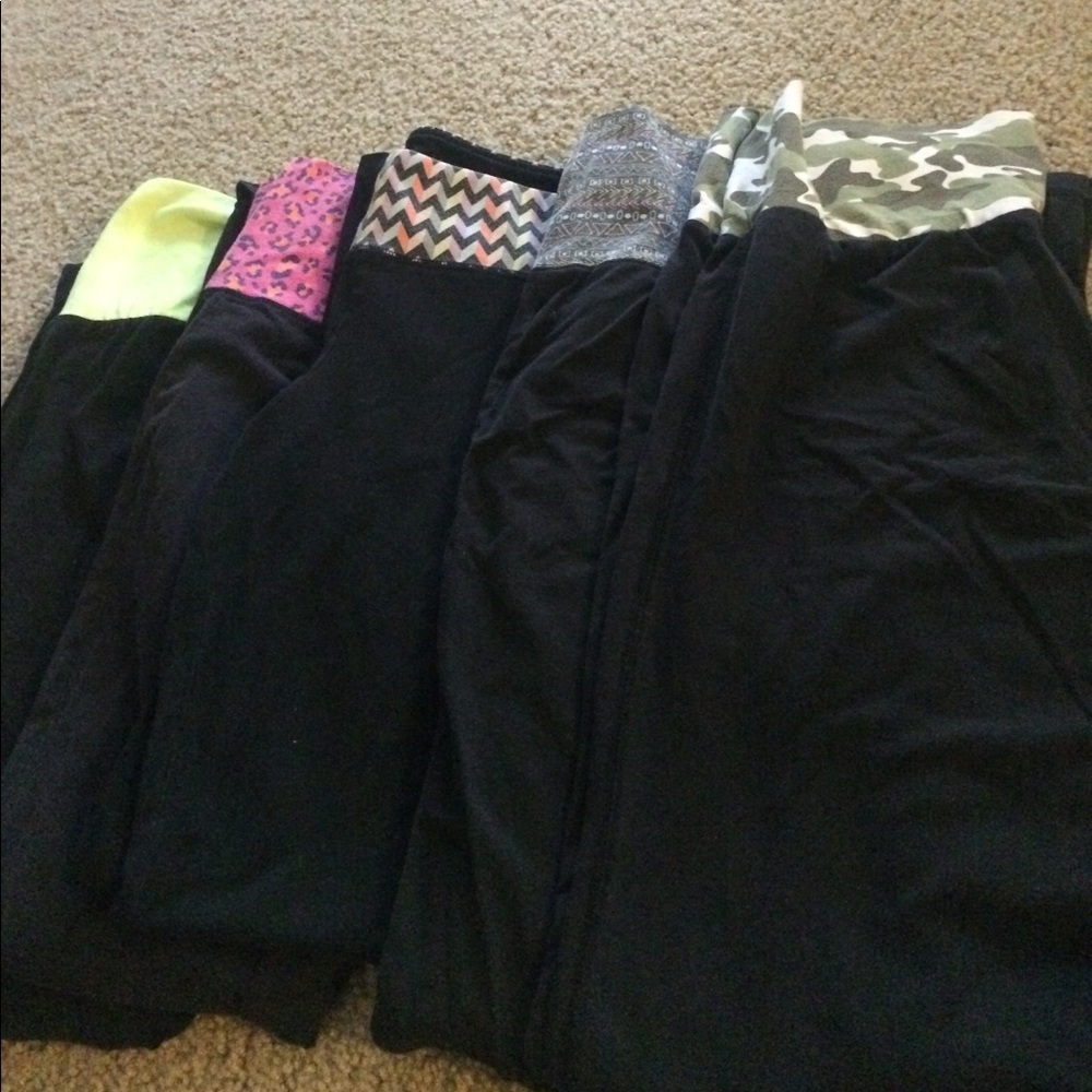 ***BUNDLE DEAL!! 5 pairs of yoga pants
