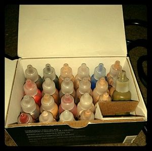 Brand new airbrush kit with compressor