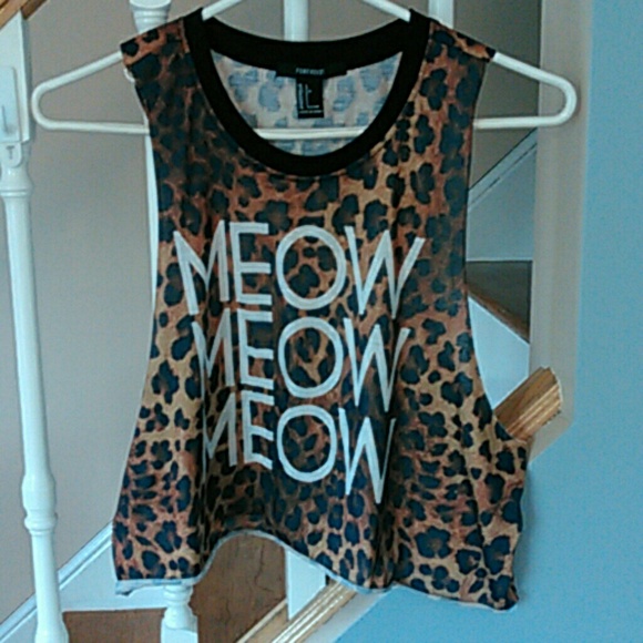 Leopard Print Crop - Picture 5 of 6