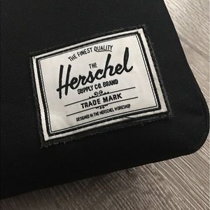 Herschel 13" laptop 💻 sleeve 🤓