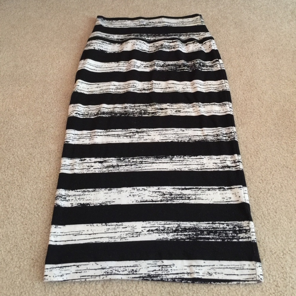 striped skirt