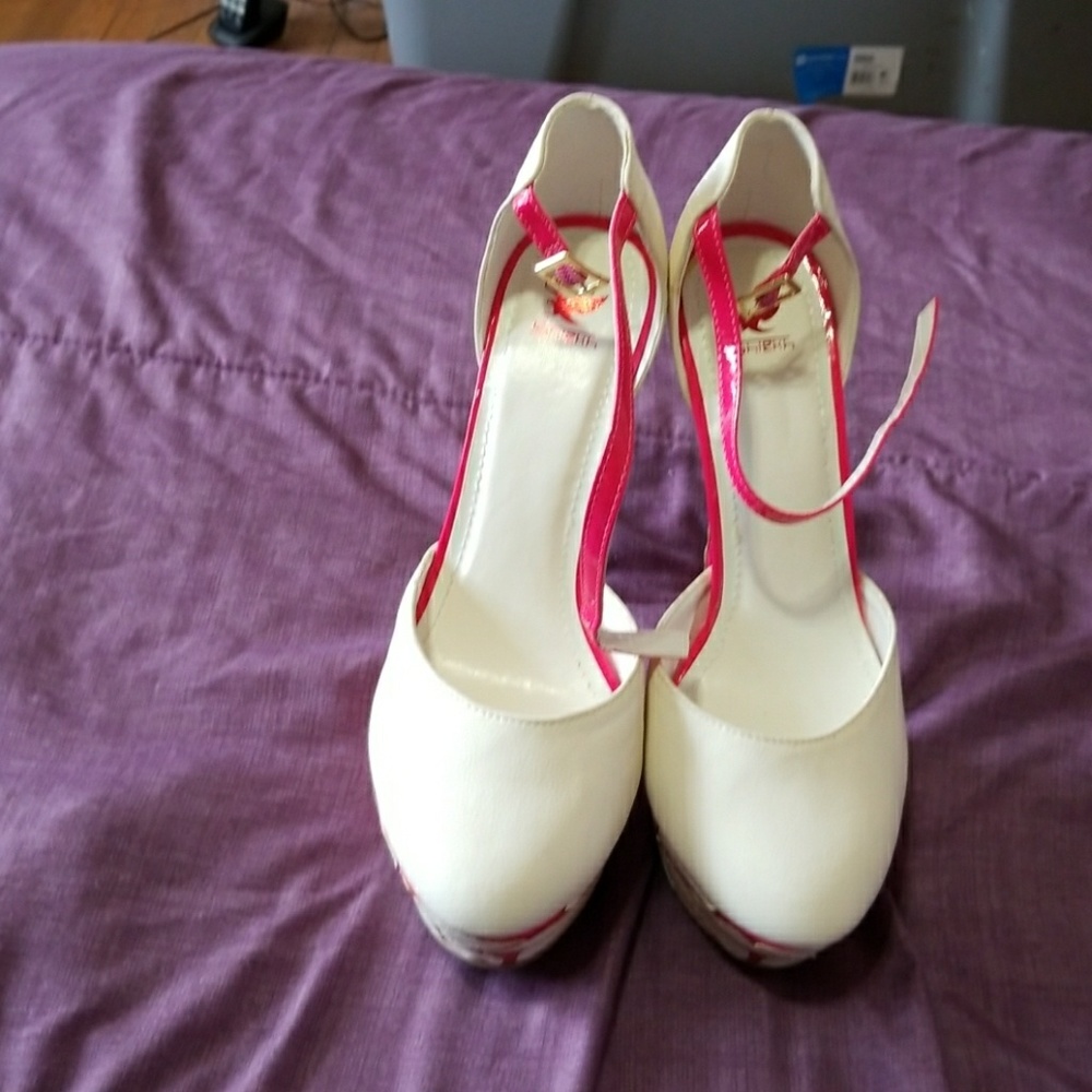 Shoes in good condition never worn