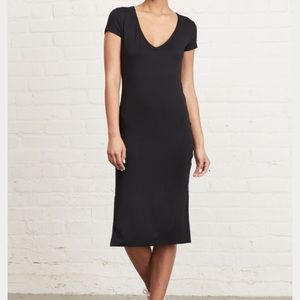 Amour Vert Miley midi dress size small