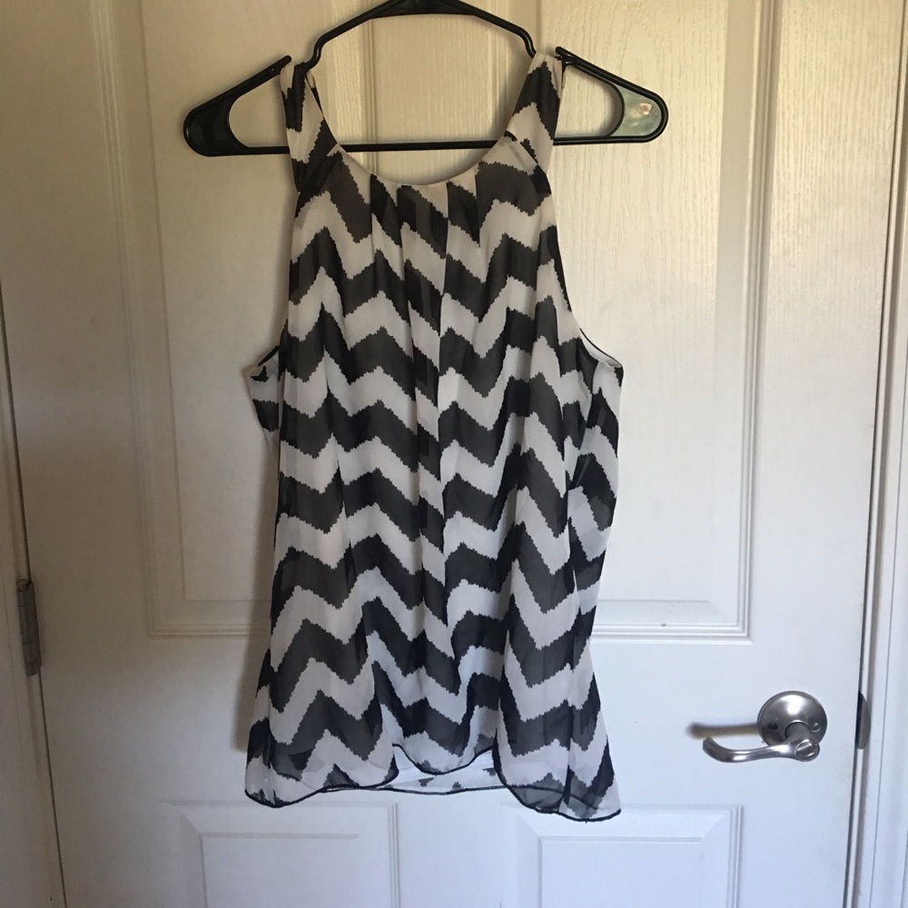 High neck chevron shirt