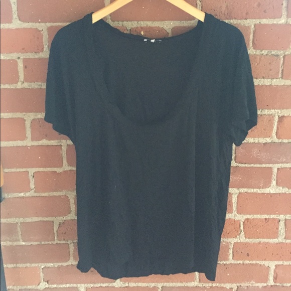 Tobi, black shirt sleeve, low cut top - Picture 1 of 2