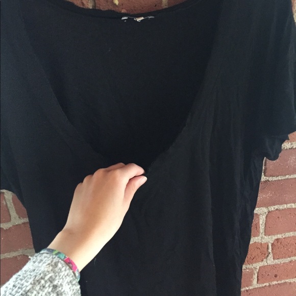 Tobi, black shirt sleeve, low cut top - Picture 2 of 2