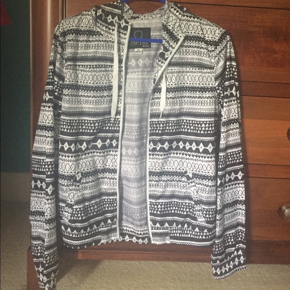 Make an offer, must go! Empyre zumiez windbreaker