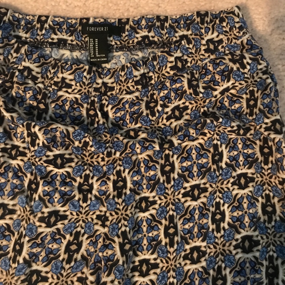 Patterned pants - Picture 2 of 3