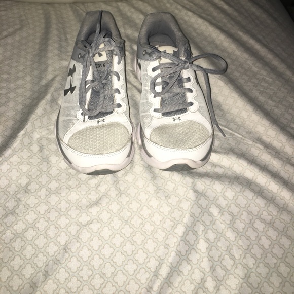 Under armour sneakers - Picture 1 of 6