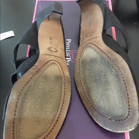 Donald J Pliner Black sandals 2" heel🎁 - Picture 2 of 3