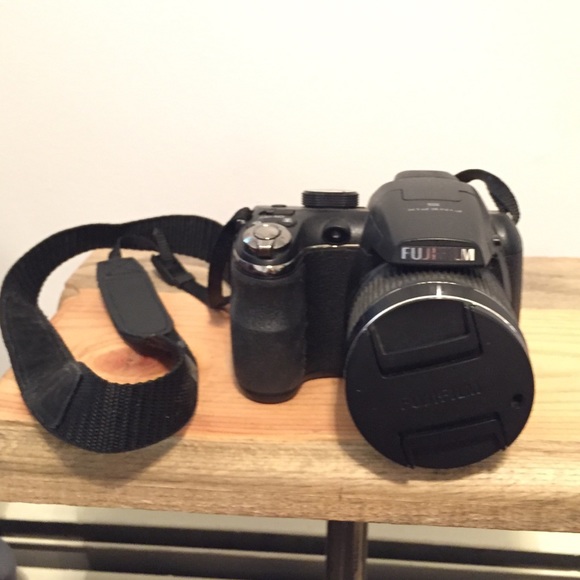 Fujifilm Digital Camera - Picture 1 of 4