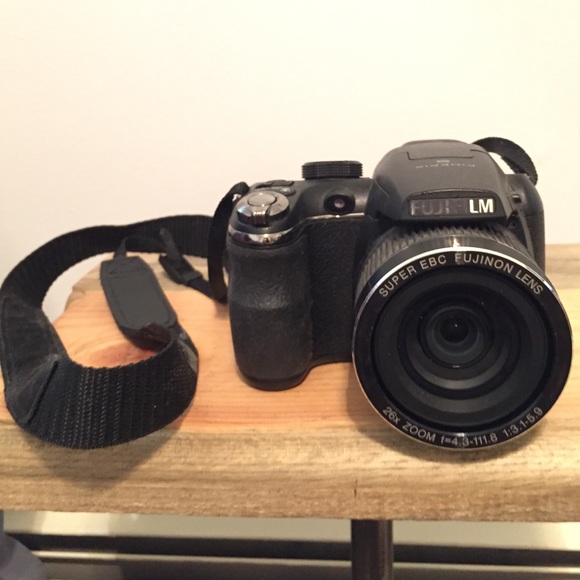 Fujifilm Digital Camera - Picture 2 of 4