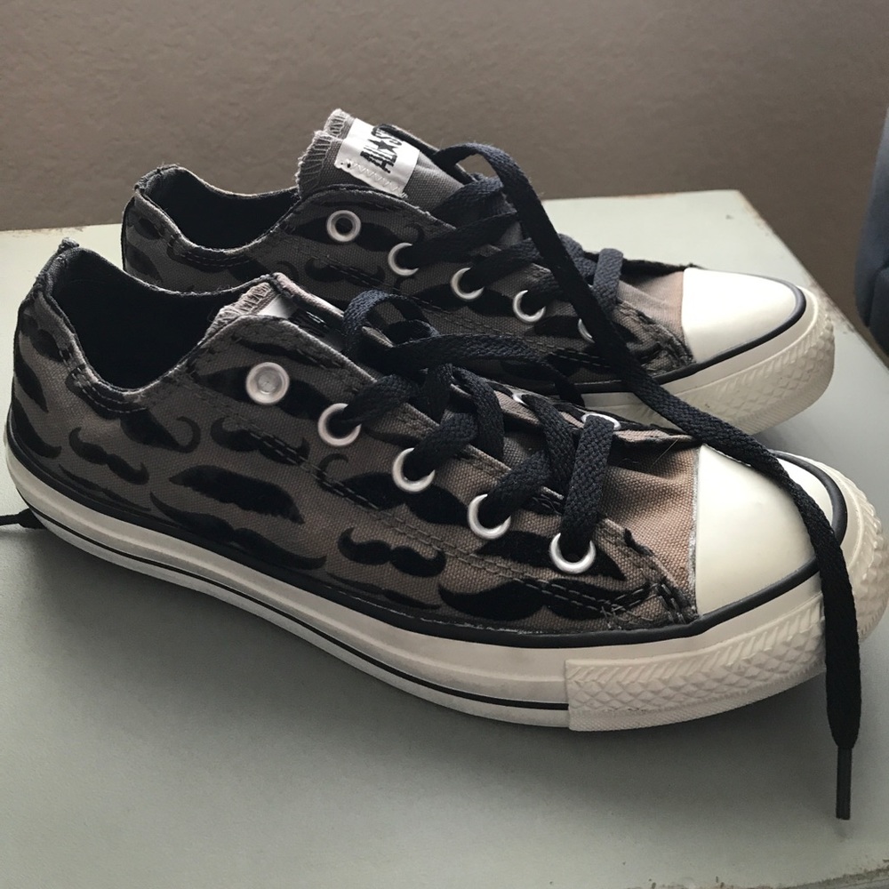 CONVERSE mustache print