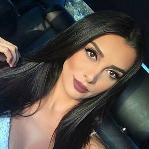 Meet your Posher, Sindi