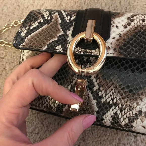 Diane von Furstenberg chain-link python bag - Picture 3 of 5