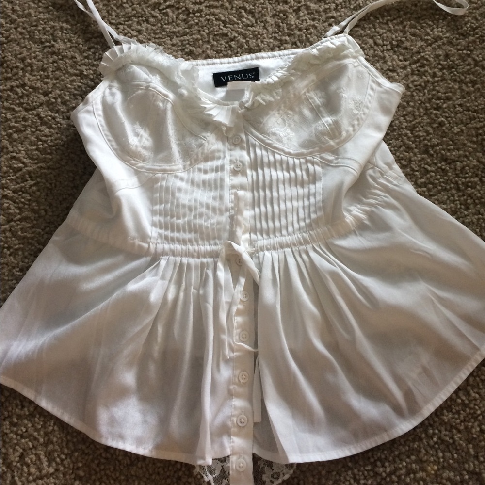 GORGEOUS SEXY white tank top!