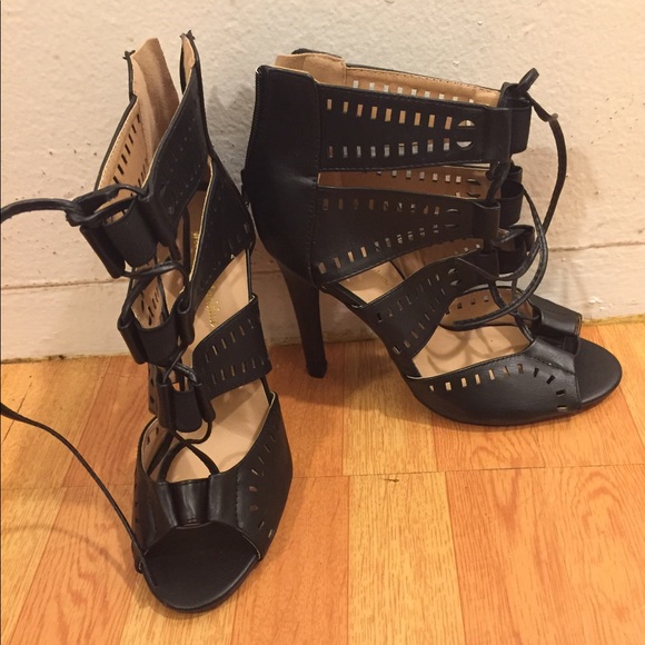 Sandals - Picture 1 of 1
