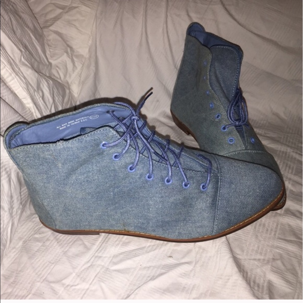 SOLD Women’s Urban Outfitters Vintage Jean