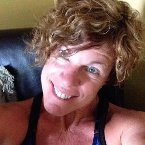 Meet your Posher, Leigh