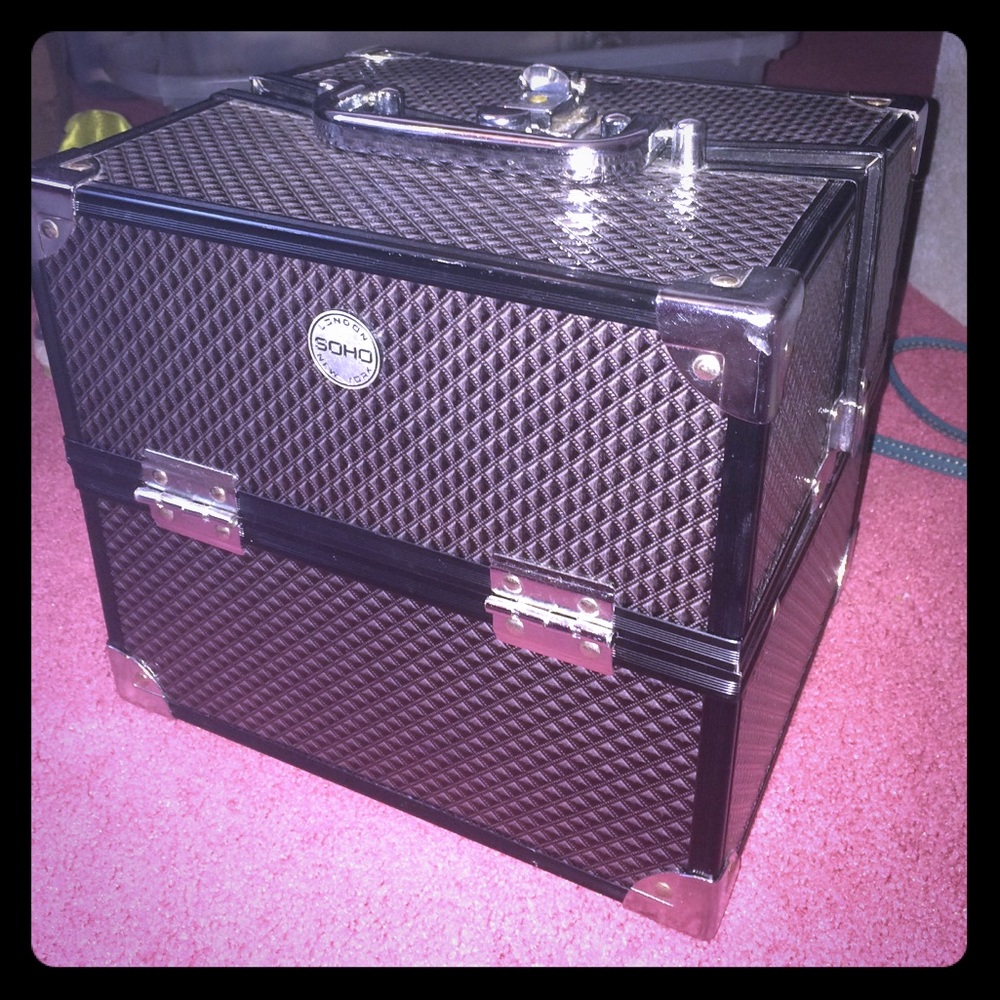 SOHO Makeup Box