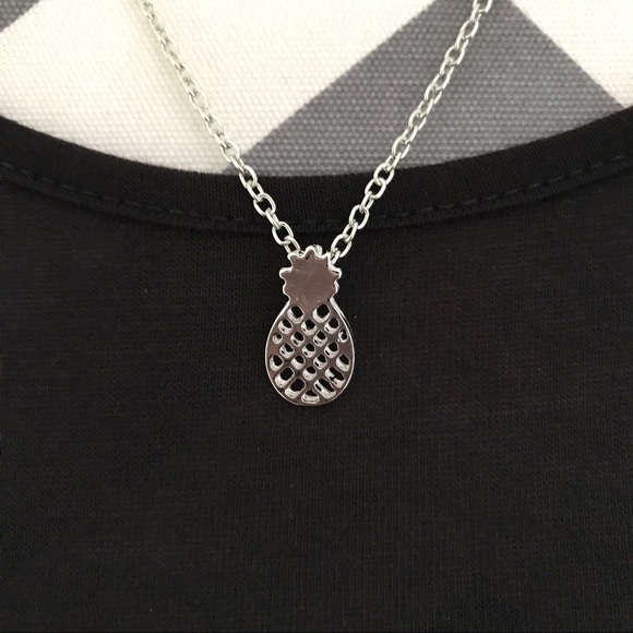Jewelry - Silver Pineapple Necklace