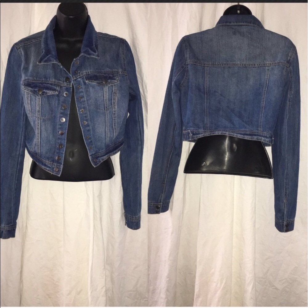 SOLD‼️ Women’s New Jean Jacket, Size Small
