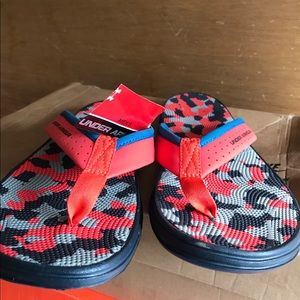 Under armor flip flops