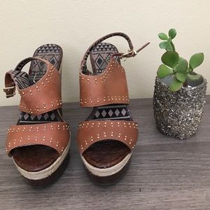 Jessica Simpson Wedges