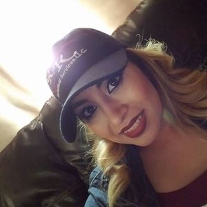 Meet your Posher, Yesenia