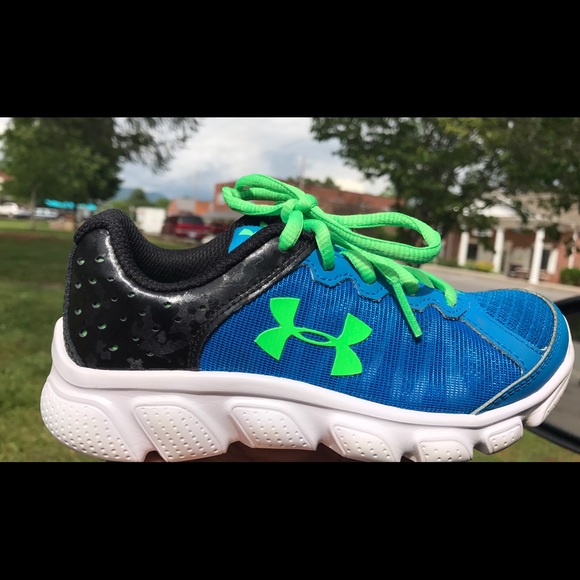 42 off Under Armour Other Under Armour Assert 6 boy's tennis shoes