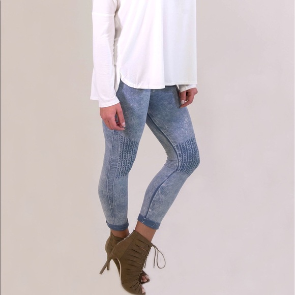 NikiBiki Pants - NikiBiki Vintage Knee Ridge Leggings - Ice Blue