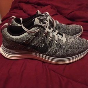 Nike flyknit lunar 1